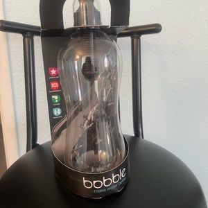 NIB Bobble ergonomic carbon filter water 32oz black.